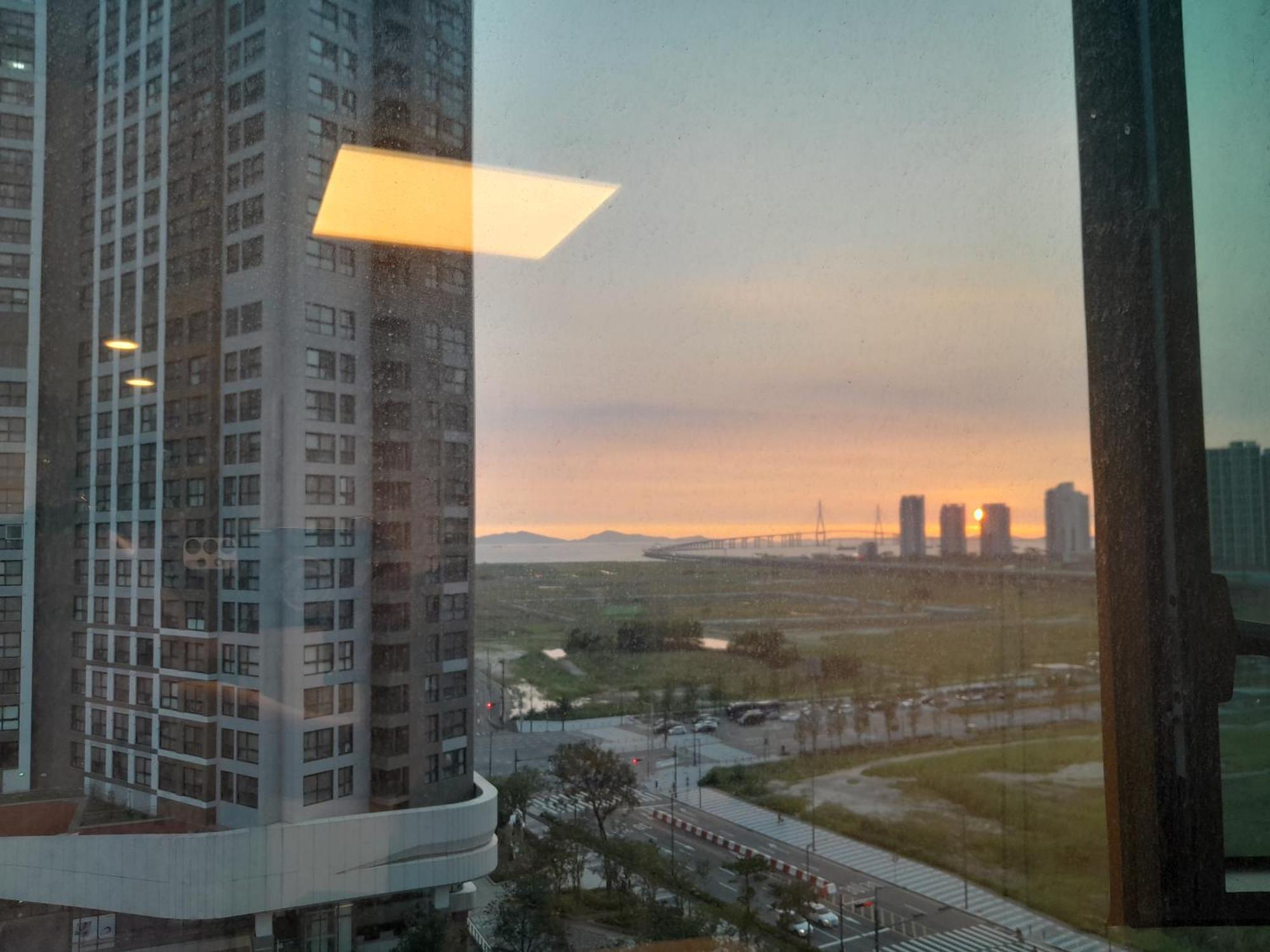 Songdo Halla Westernpark-Seaviewroom Hotel-바다전망 Інчхон Екстер'єр фото