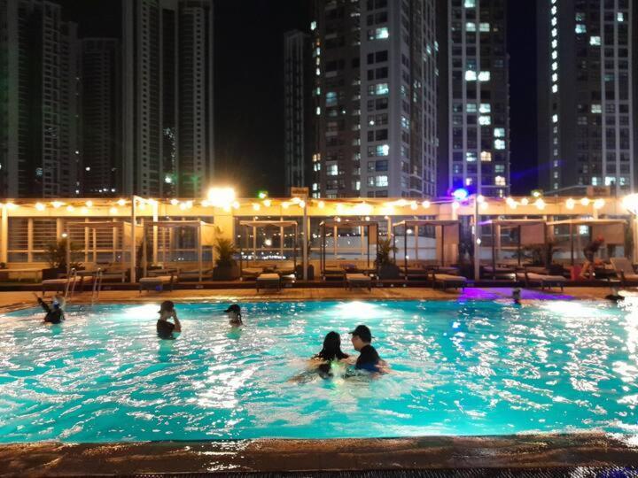 Songdo Halla Westernpark-Seaviewroom Hotel-바다전망 Інчхон Екстер'єр фото